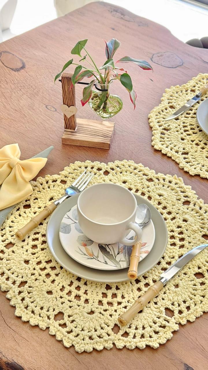 VESTINDO MESA CAFÉ DA MANHÃ