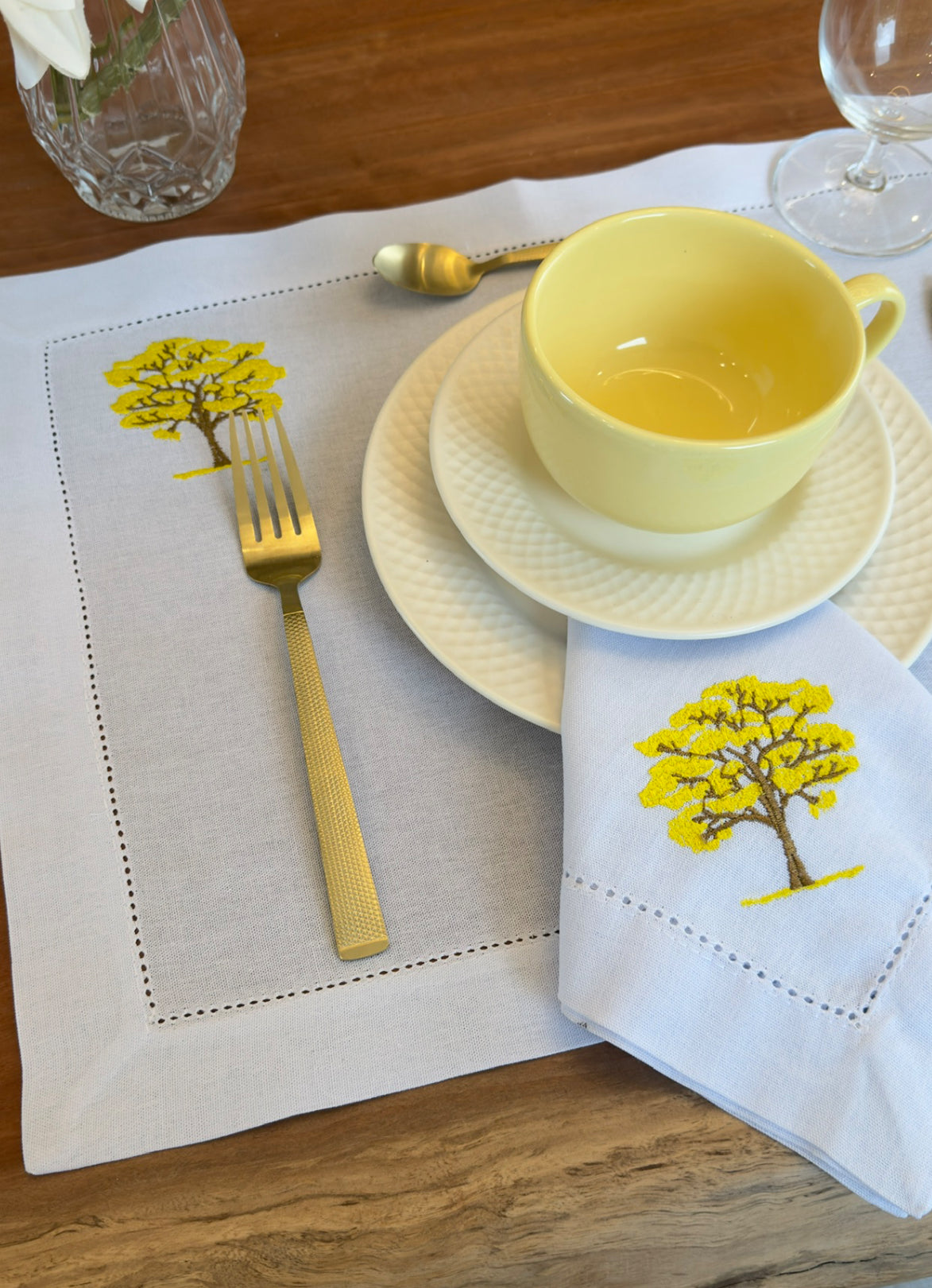 Guardanapo Bordado Ipê Amarelo