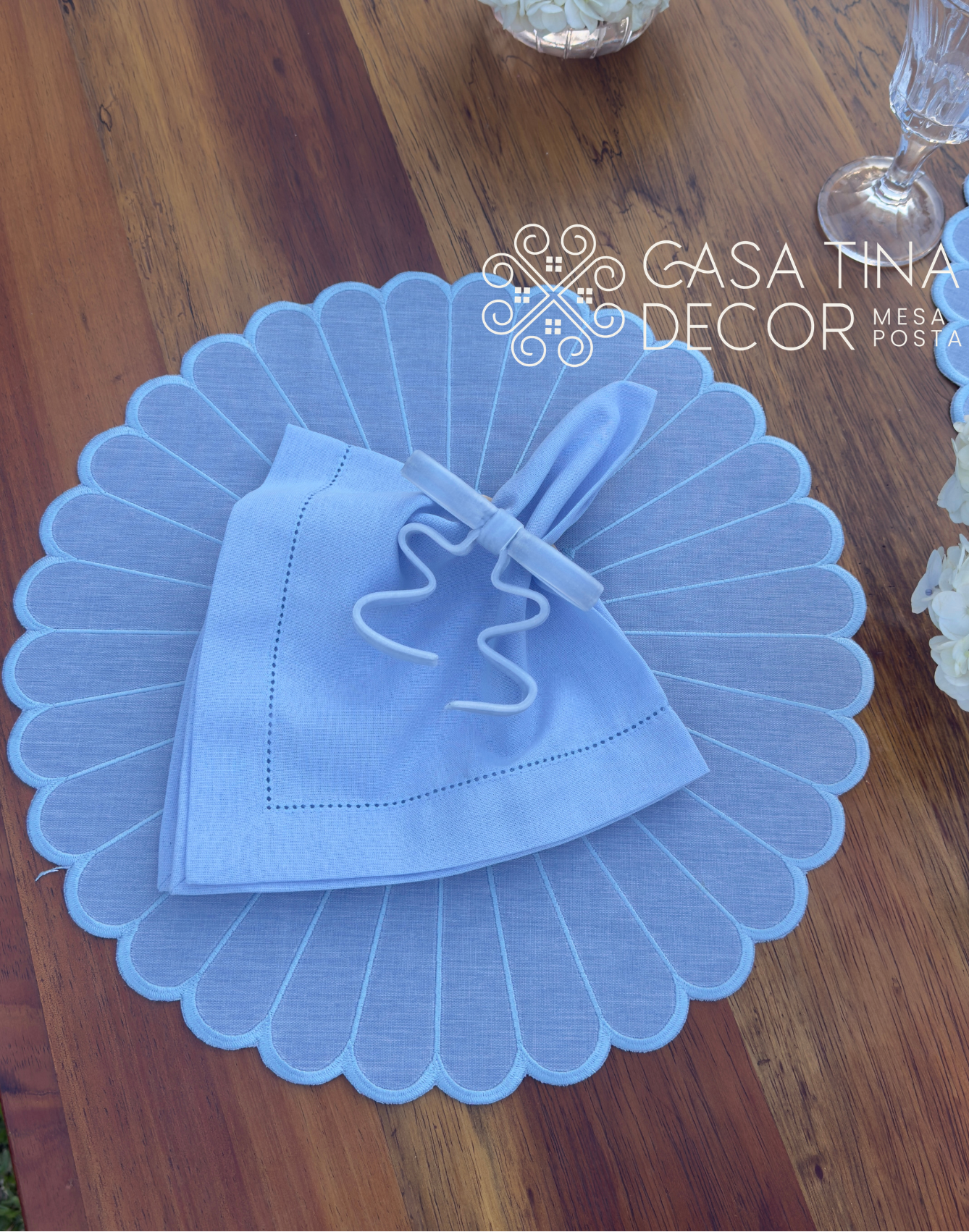 Lugar Americano Almond Azul Claro