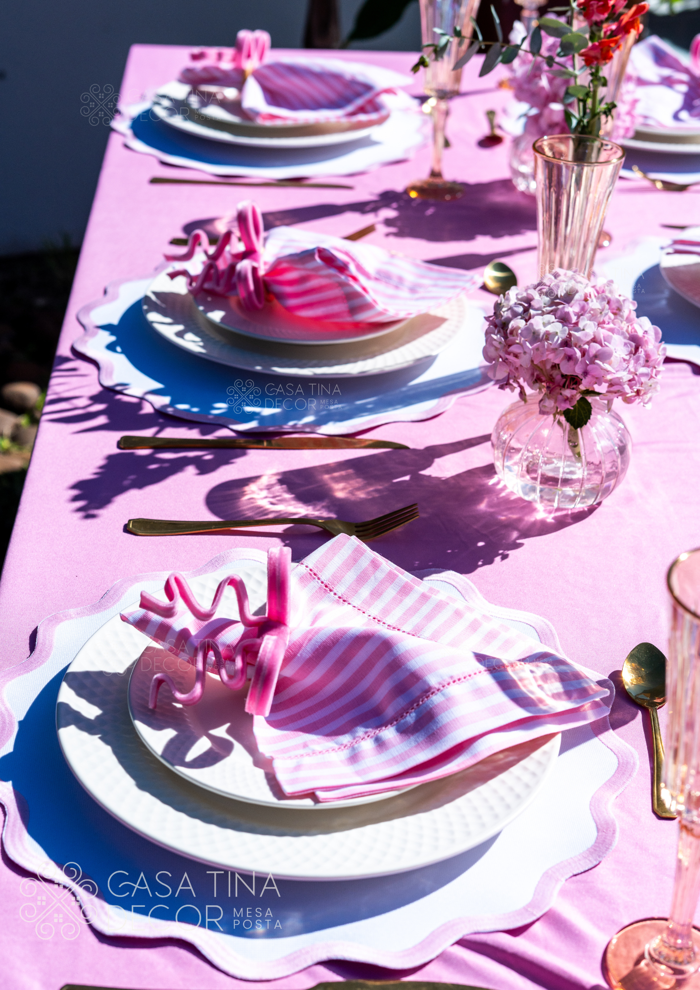 Toalha de Mesa Rosa com Listrado