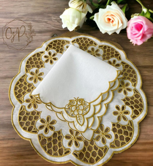 Kit Richelieu - Dourado com Branco (guardanapo + jogo americano)